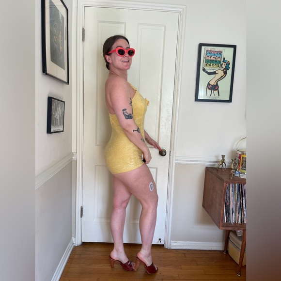 40s Vintage Jantzen Yellow Terry Cloth One Piece Bathing suit. - Picture 2 of 13